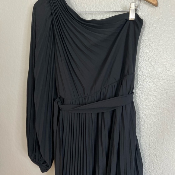 NWOT Divine Charm Black Pleated One-Shoulder Maxi Dress - Picture 4 of 8
